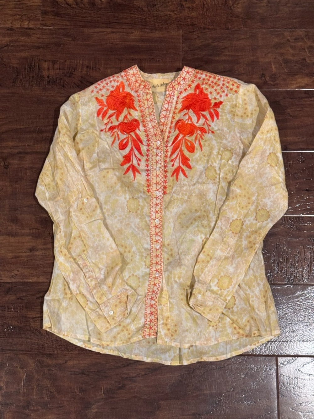 NWOT The Nu Vintage Button Up Long Sleeve Blouse All Over Pattern Size Small
